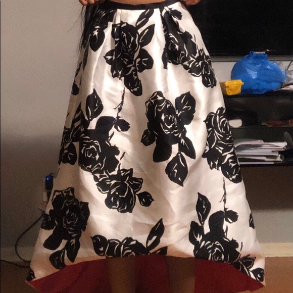 Skirt and crop top dress - Picture 2 of 4